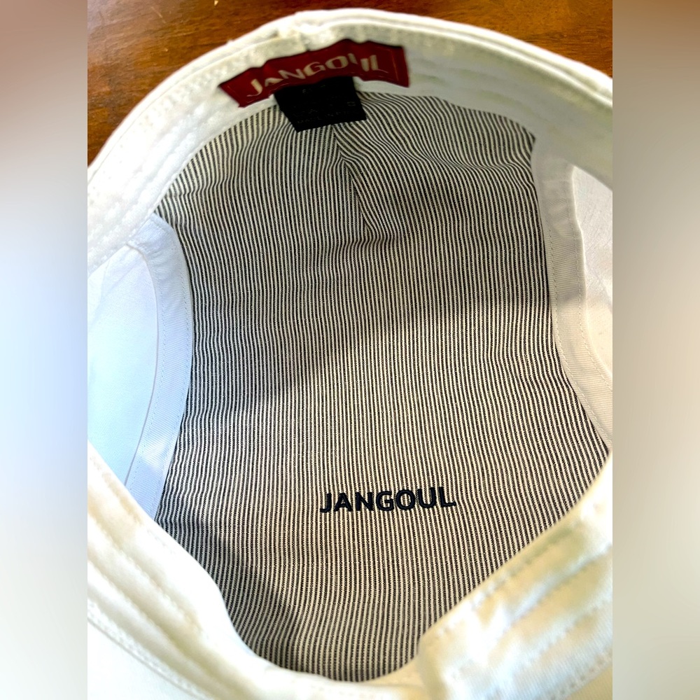 White Flat Cap - Picture 6 of 8